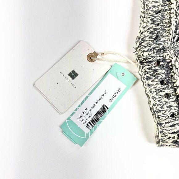 Look by M stitch fix chunky knit circle scarf - Picture 4 of 5